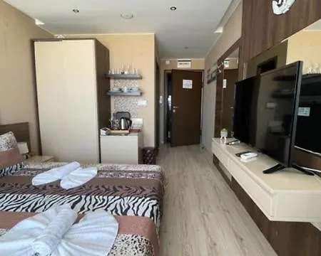 Sea View Studio On The Top Floor In Paradiso 508 Apartment *