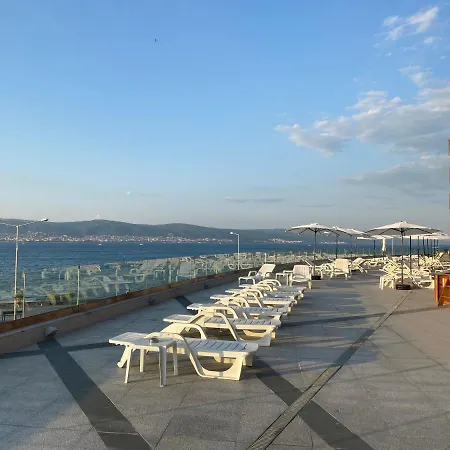 Sea View Studio On The Top Floor In Paradiso 508 Apartment *